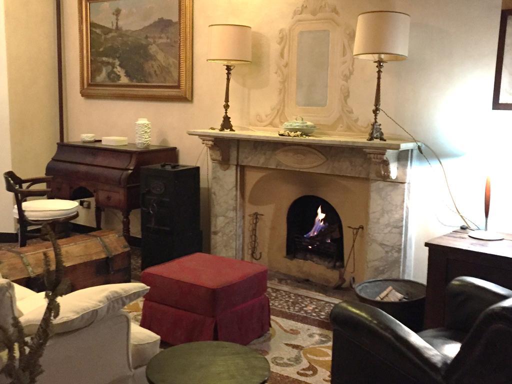 La Casa Di Einstein Lägenhet Genua Exteriör bild